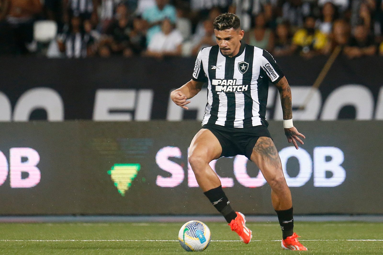 O retorno de Tiquinho Soares ao Botafogo e os detalhes do contrato 1 O retorno de Tiquinho Soares ao Botafogo e os detalhes do contrato