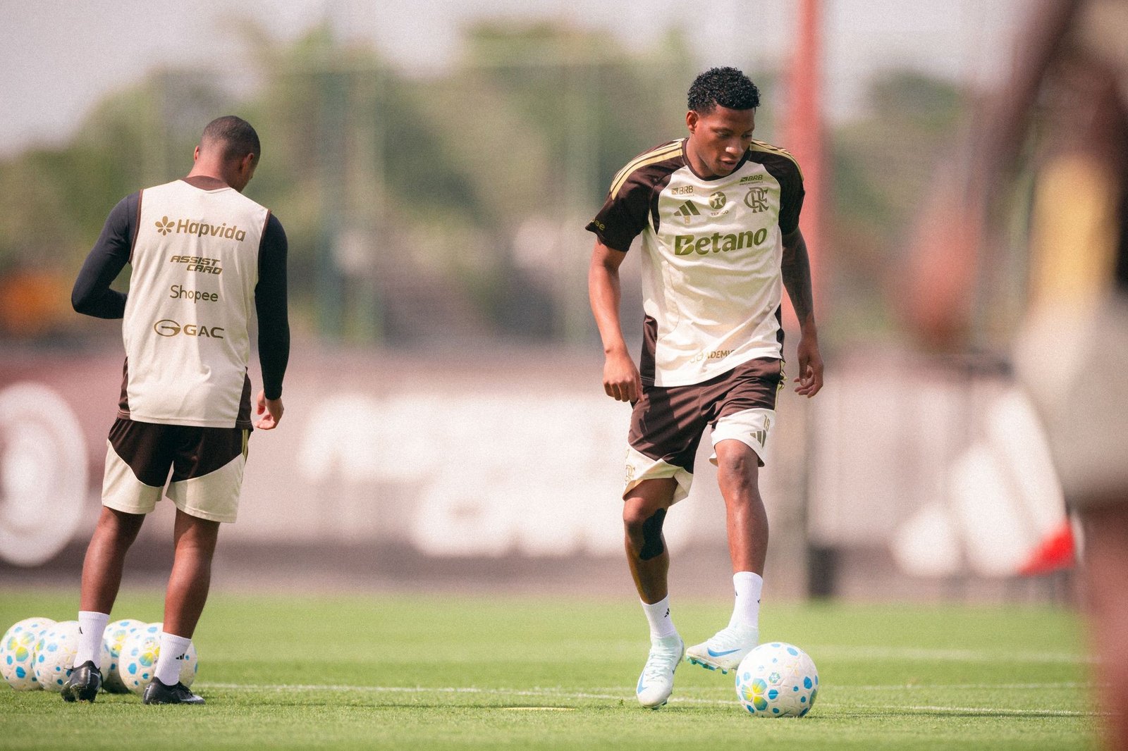Flamengo e Dínamo avançam em acordo por Gonzalo Plata