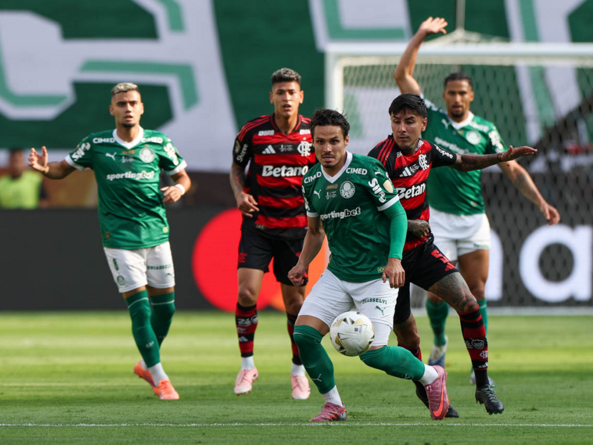 Troca de provocações entre Palmeiras e Flamengo esquenta debate sobre o uso do VAR 1 Troca de provocações entre Palmeiras e Flamengo esquenta debate sobre o uso do VAR