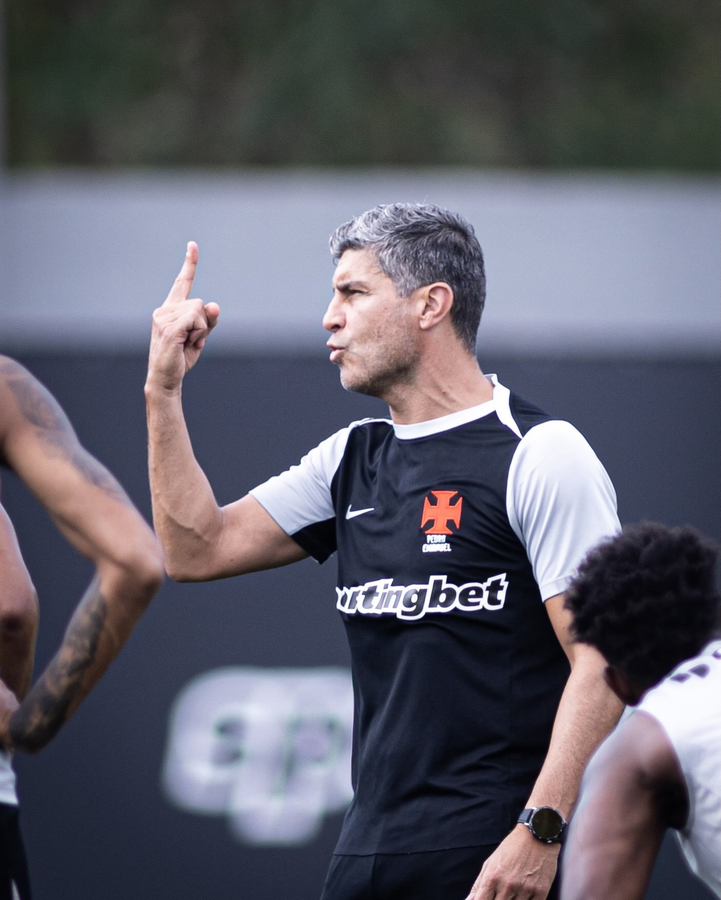 Vasco busca reação no Brasileirão contra o Bahia; veja detalhes